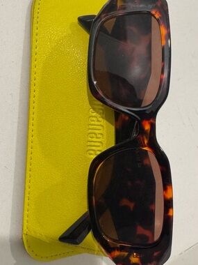 Tortoiseshell Rectangular Sunglasses with Brown Lenses